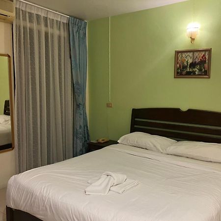 Hotel Md House Chiang Mai Esterno foto